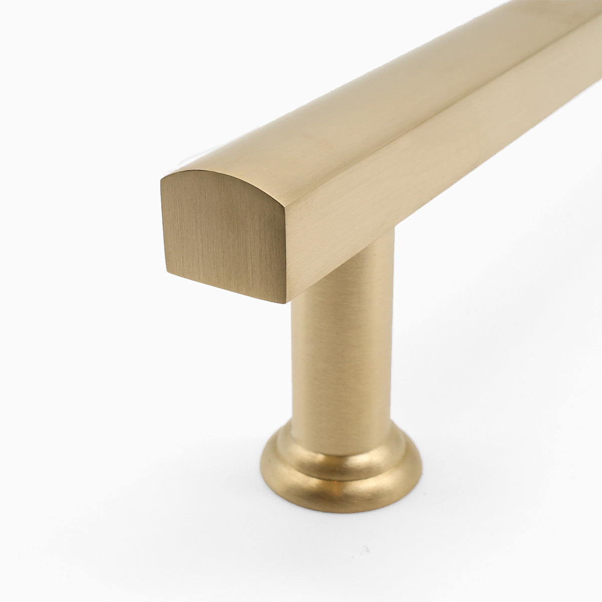 Close up of the mod appliance pull in unlacquered brass for refrigerator