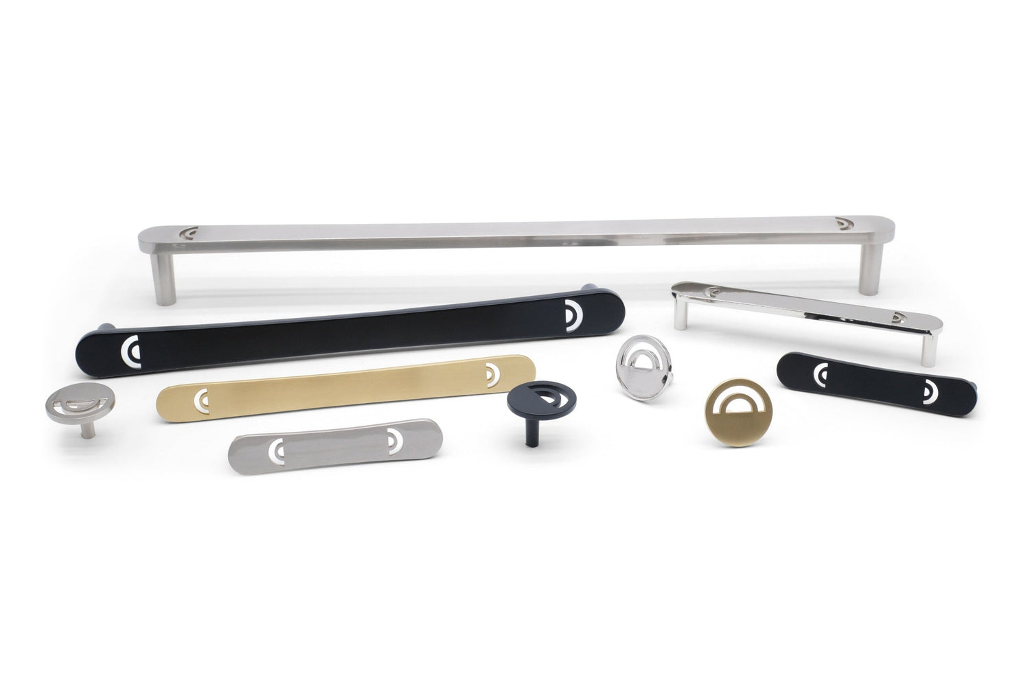 Modern cabinet hardware with linear etched design – Horizon Collection in matte black and satin brass.